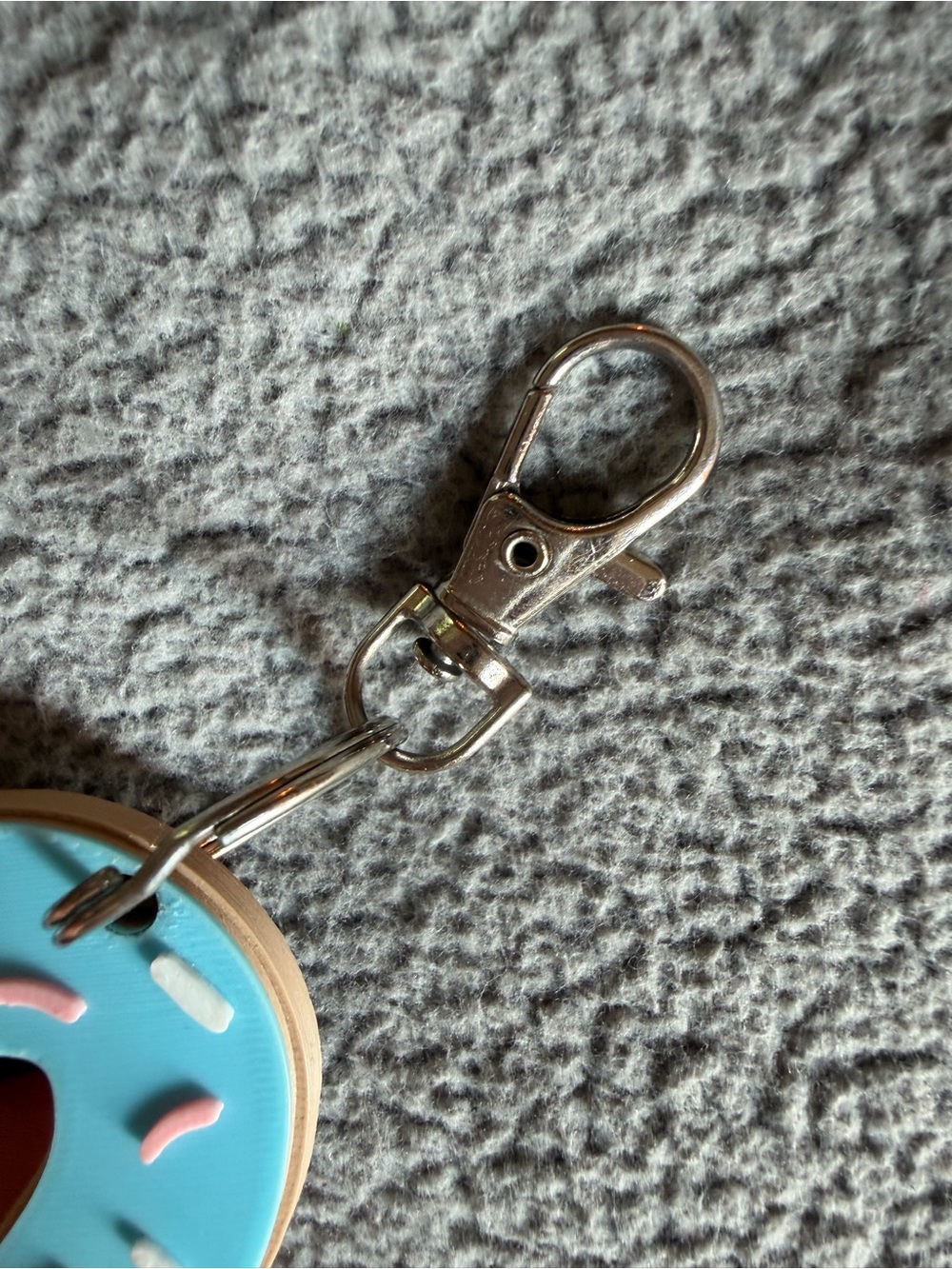 Ice Cream Cone Drip “0” Key Chain - Blue & Tan - Picture 3 of 3